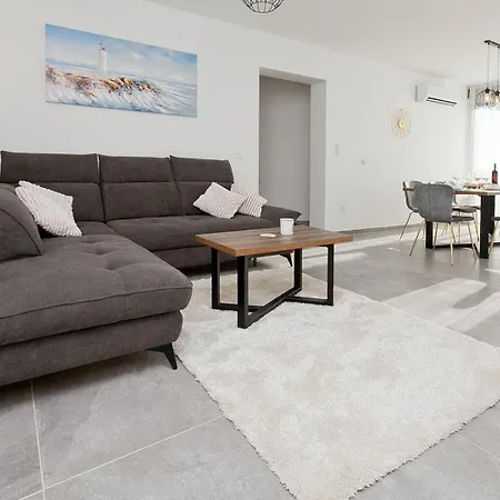 Alt By Adriaticluxuryvillas * Debeljak