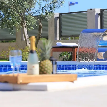 Alt By Adriaticluxuryvillas * Debeljak