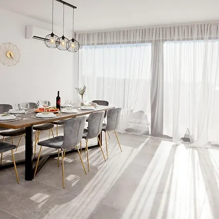 Alt - Adriatic Luxury