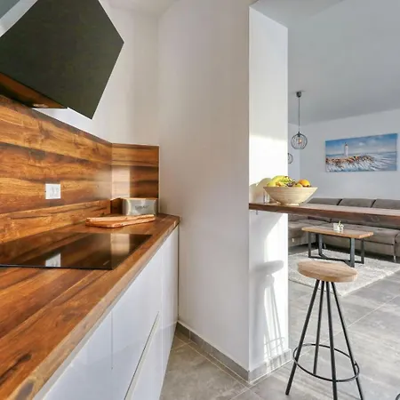 Alt - Adriatic Luxury * Debeljak