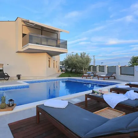 Alt - Adriatic Luxury *