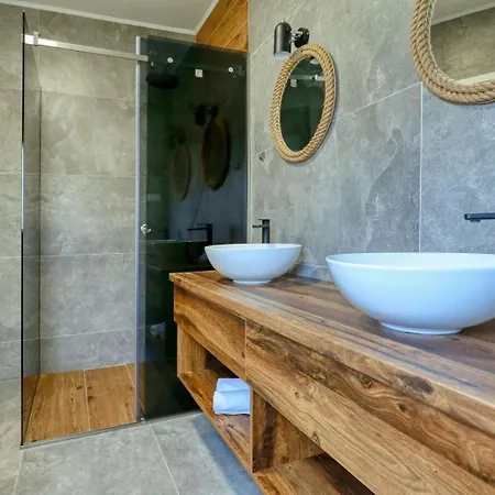 Alt By Adriaticluxuryvillas * Debeljak