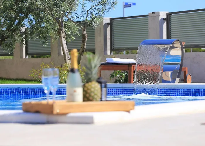 Alt By Adriaticluxuryvillas * Debeljak